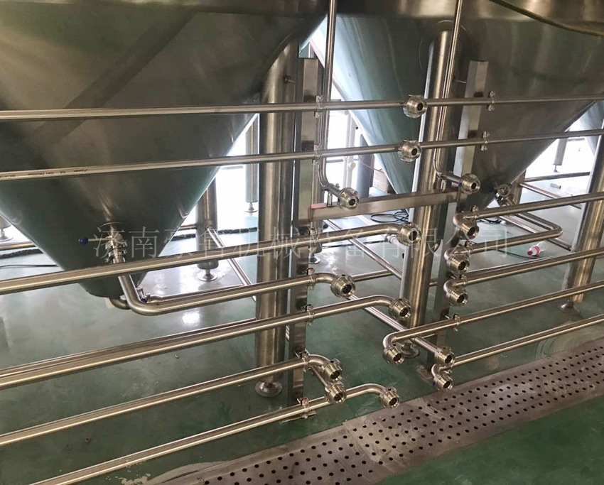 精釀啤酒設備（bèi）管路